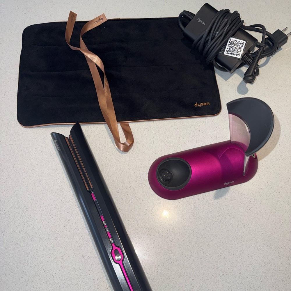 Dyson Magenta and Black Hair Tool Set with Charger and Mat